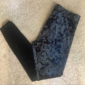 Mossimo, Black Crushed Velour Stretch Pants Sz L
